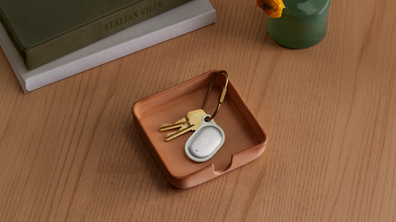 Official Google image of a Pixel Tag attached to a set of keys.