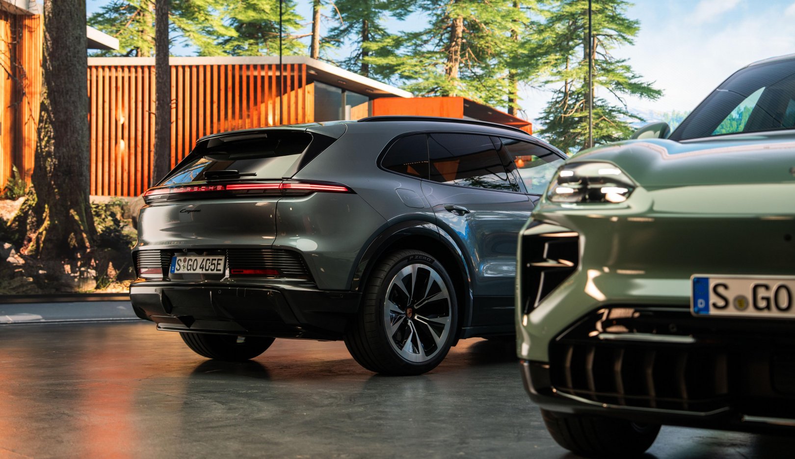 Official Porsche image of a Cayenne Turbo Electric at its world-preview reveal.