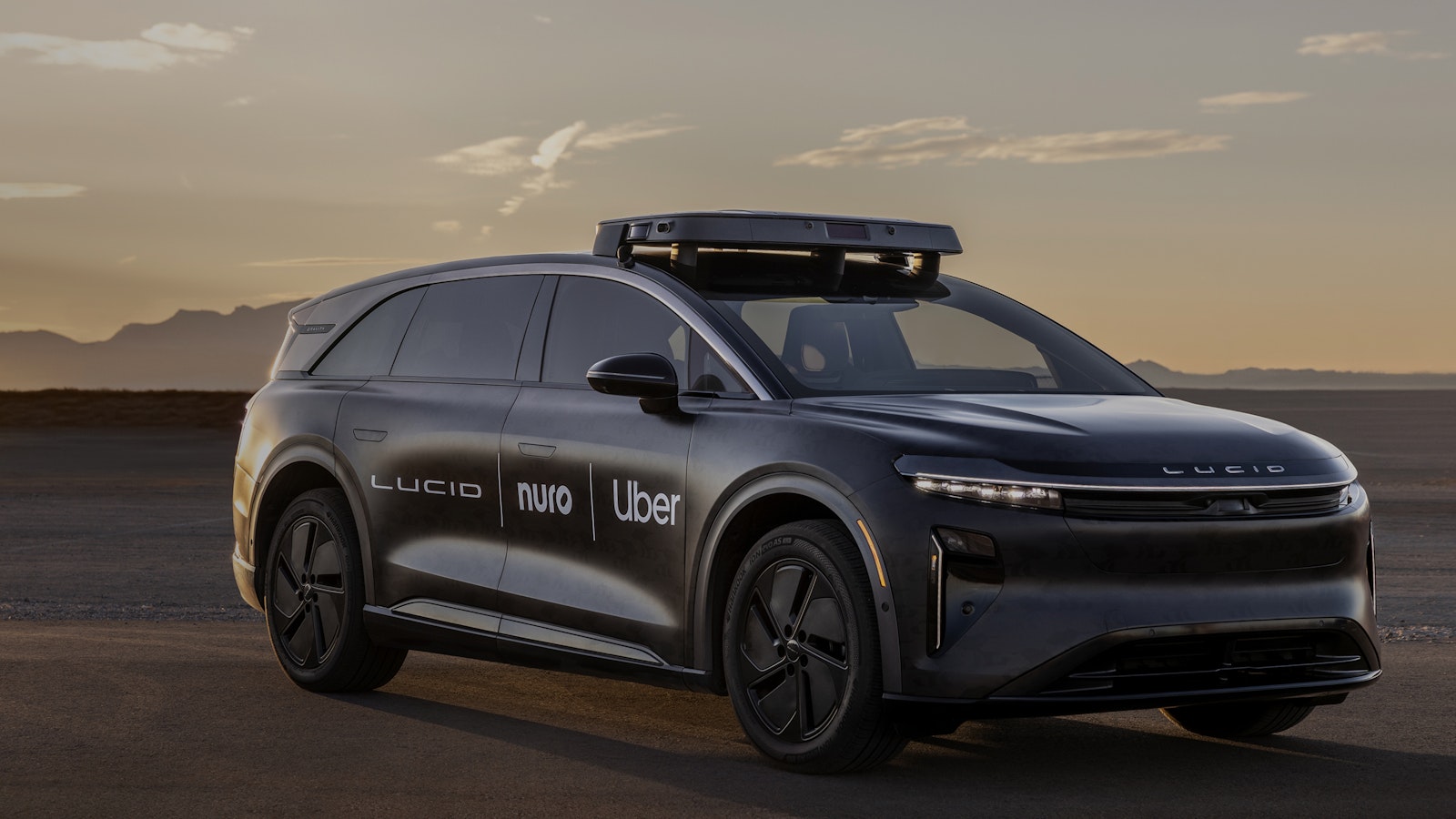 Official Nuro image of the Lucid Gravity-based robotaxi developed for Uber.